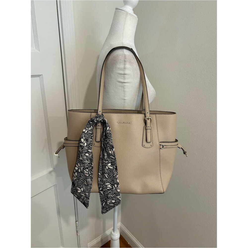 Michael Kors Beige Tan Leather Tote Shoulder Bag Flaws